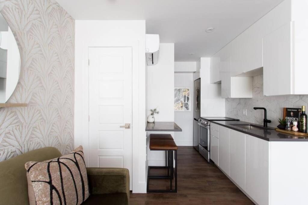 Wonderful Studio In Little Italy With Full Bath By Den Stays 몬트리올 외부 사진